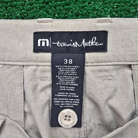 Travis Mathew Shorts Men 40 Beige Chino Flat Front Beach Preppy Golf Performance - Picture 7 of 10